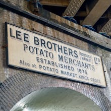 Classic Borough Market sign