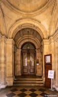 Entrance to Linnean Society