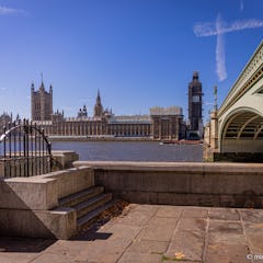 Popular photography spot next to the Westminster Bridge