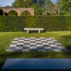 Shakkilauta Dutch Gardenin lähellä