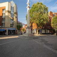 Seven Dials roundabout and the monument