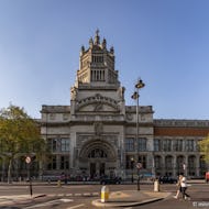 Victoria & Albert Museum main entrance